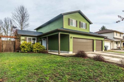 1048 Cherry Blossom Ln, Lebanon, OR 97355-1680