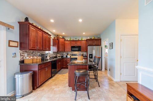 303 8th Ave, Parkesburg PA  19365-1359 exterior