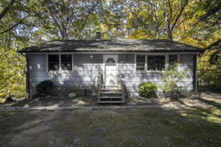 28 Elizabeth Ave, Stanhope, NJ 07874-2815
