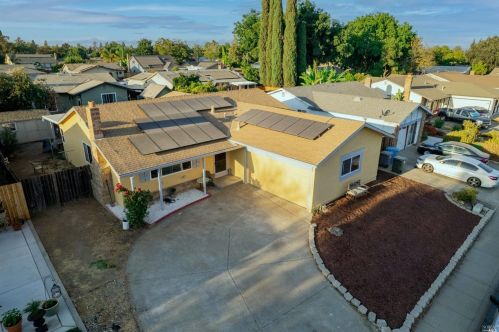 1130 Woodvale Dr, Liberty Farms, CA 95620-2653