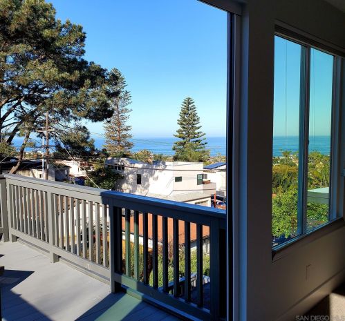 4453 Bermuda Ave, San Diego CA 92107-3809 exterior