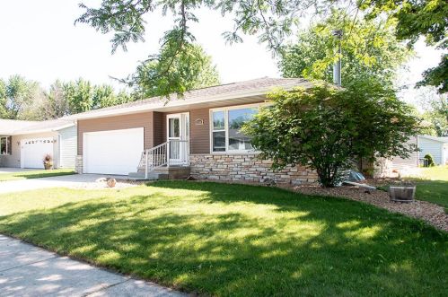 1500 Shelley Ct, Fond Du Lac, WI 54937-1074