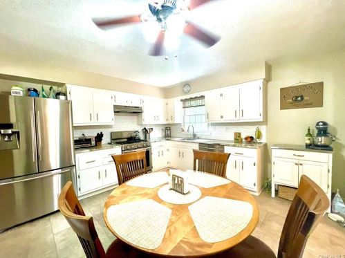 1 Parkside Dr, Airmont NY  10901-7601 exterior