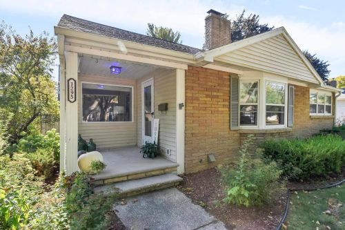 1295 Oregon St, Green Bay, WI 54303-3046