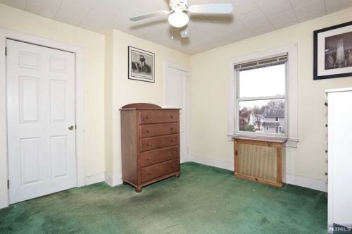 60 Garden St, Teaneck NJ  07666-5919 exterior