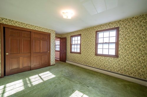 27 Cabot Dr, Nashua NH 03064-1630 exterior