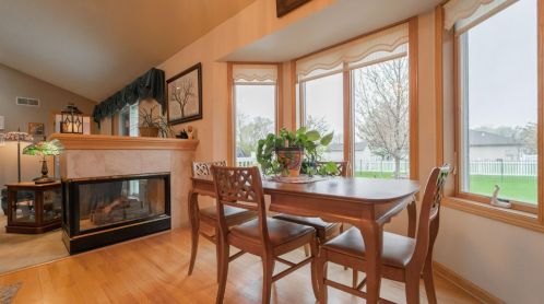 9156 Maple Dr, Dyer IN  46373-9149 exterior