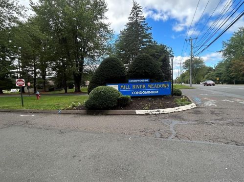 70 Candlewood Dr, Wapping CT  06074-2609 exterior
