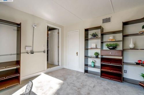 5109 Fairfax Ave, Oakland CA 94601-5410 exterior