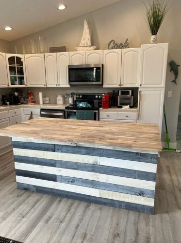 18 Bounty Ln, Key Largo FL  33037-2304 exterior