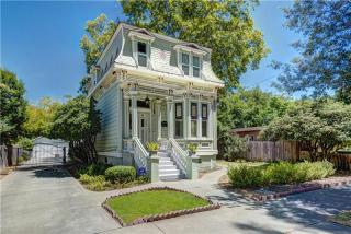609 3rd St, Woodland, CA 95695-4033