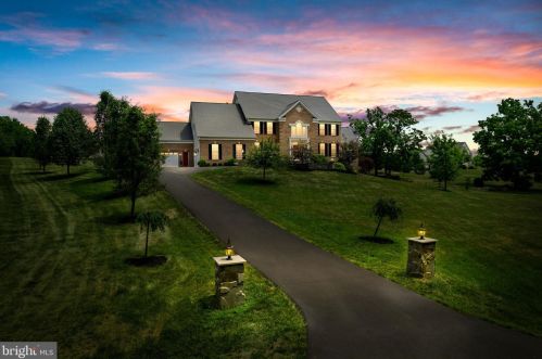 42116 Heaters Island Ct, Leesburg, VA 20176-7613