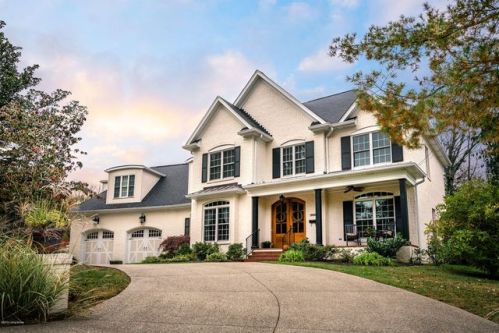 2602 Valley Vista Rd, Louisville, KY 40205-2466
