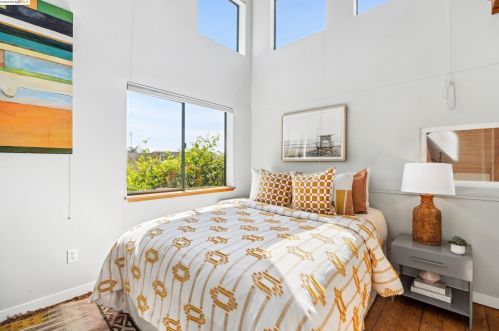 1003 47 St, Oakland CA 94608-3316 exterior