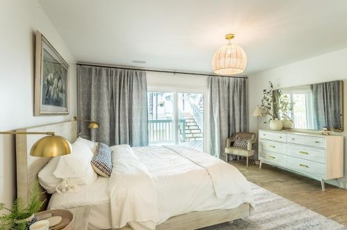 1673 Gulf Beach Dr, Saint George Island FL  32328-3107 exterior