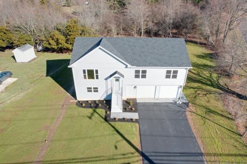 746 Saybrook Rd, Middletown, CT 06457-4721