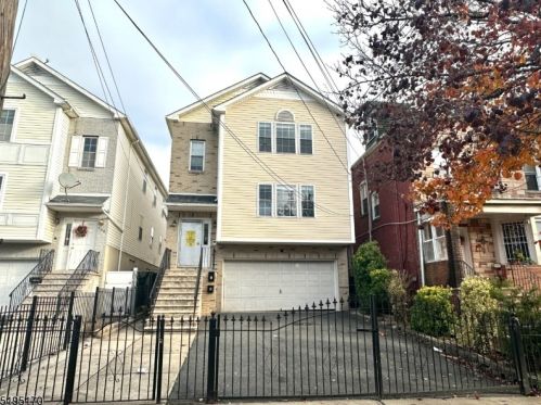 190 Hillside Ave, Newark, NJ 07108-2412