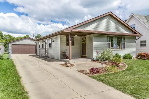 1916 82 St, Kenosha WI  53143-6239 exterior