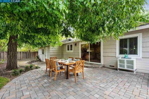 120 Collins Ct, Concord CA  94523-4107 exterior