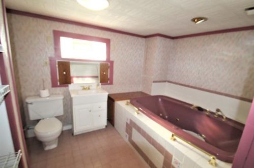 1917 Moravia St, New Castle PA  16101-5609 exterior