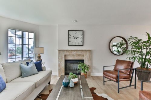 735 Temple St, San Diego, CA 92106-2829