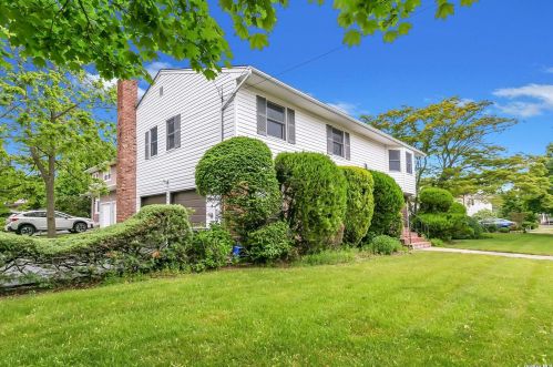 169 Cleveland Ave, Rockville Centre, NY 11570-6004