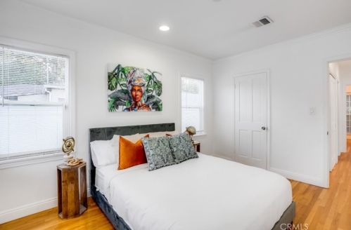11814 Hesby St, North Hollywood CA  91607-3218 exterior