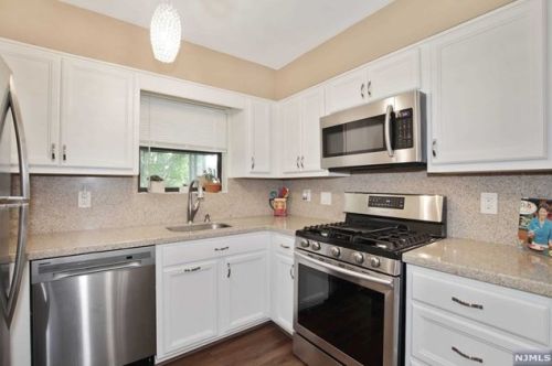 303 Grand Ave, Englewood, NJ 07631-4372