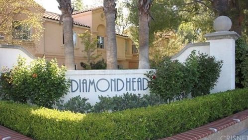 25240 Steinbeck Ave, Santa Clarita CA  91381-2307 exterior