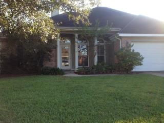 128 Windermere Cir, Youngsville LA  70592-5633 exterior