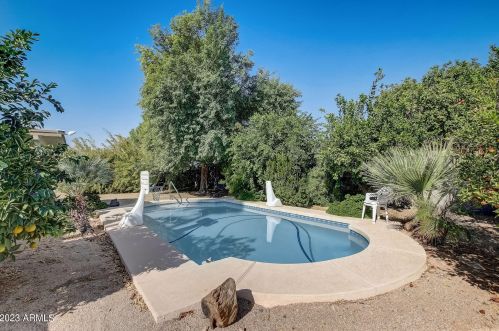 4806 Lavey Rd, Glendale, AZ 85306-1420