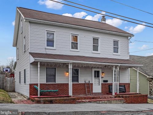 29 3rd St, West Cressona, PA 17929-1337