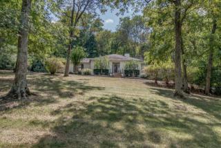 1061 Lynnwood Blvd, Nashville, TN 37215-4539