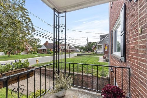 991 Ridge Rd, Bridgeville, PA 15017-2520