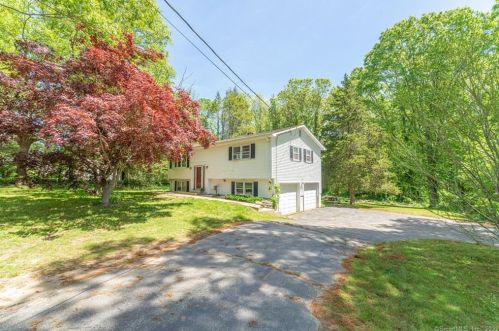 41 Old Canterbury Tpke, Norwich, CT 06360-1752