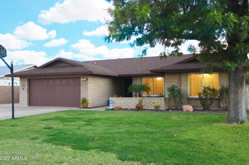 4831 Mountain View Rd, Glendale, AZ 85302-2526