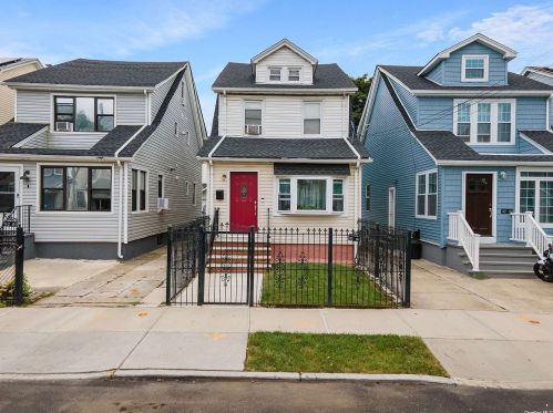 110-31 207th St, Jamaica, NY 11429-2236