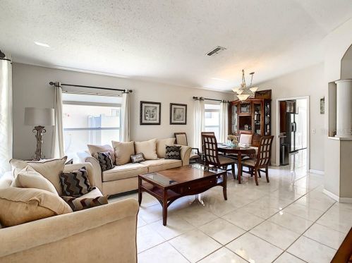 4784 Ridgemoor Cir, Palm Harbor FL  34685-3149 exterior