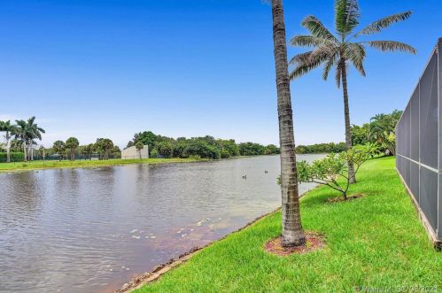 920 203rd Ave, Hollywood FL  33029-3439 exterior