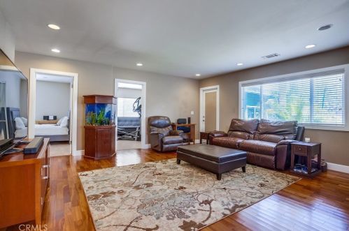 3753 Snowden Ave, Long Beach CA  90808-2226 exterior