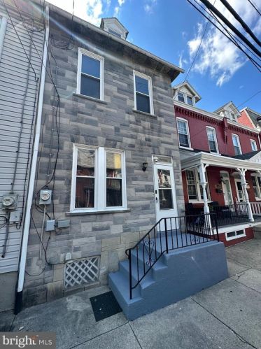 136 Coral St, Lancaster, PA 17603-5172