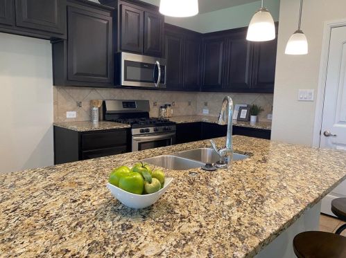 1029 Spanish Needle Trl, Fort Worth TX  76177-7206 exterior