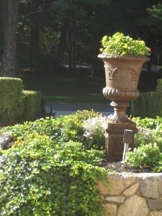 20 Winter St, Medfield MA 02052-1311 exterior