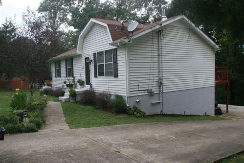 3318 Lylewood Rd, Woodlawn, TN 37191-9215