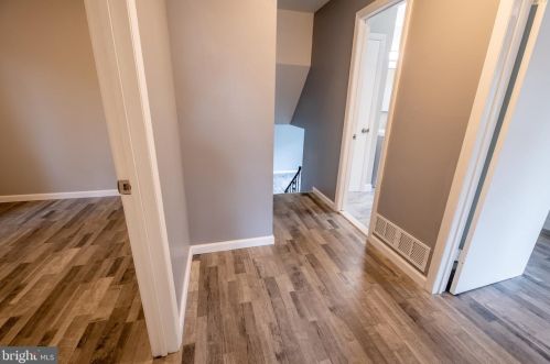 18 Manorhouse Dr, Trenton NJ  08638-1728 exterior