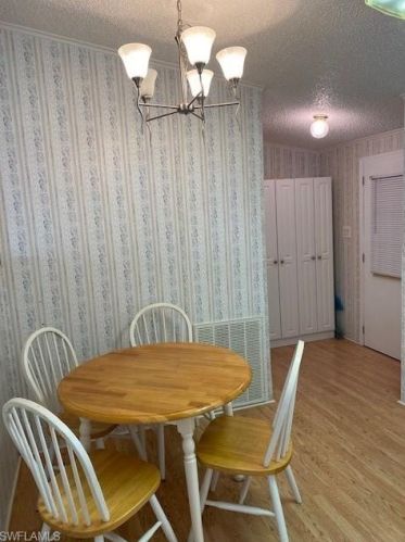 915 Manatee Rd, Naples FL  34114-8266 exterior