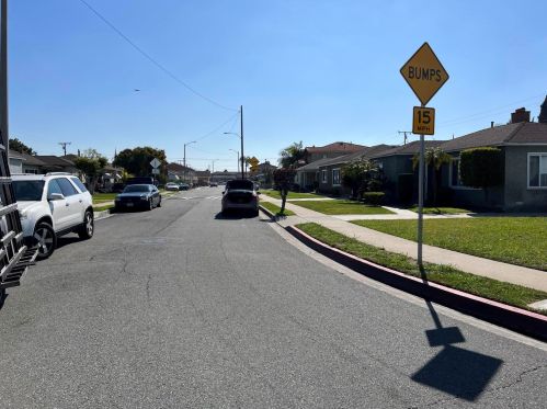 4916 Brompton Ave, Bell CA  90201-3729 exterior