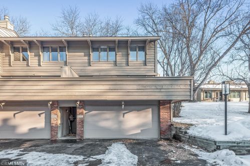 10331 Scarborough Rd, Minneapolis, MN 55437-2547