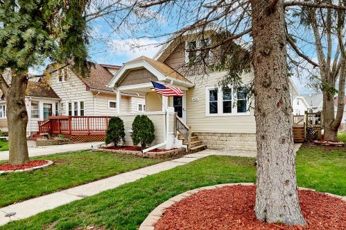 9428 Orchard St, Milwaukee, WI 53214-4162