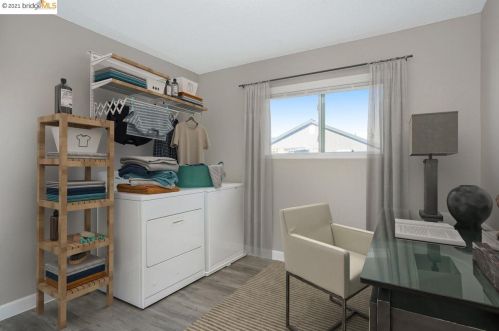 214 Ruby St, Oakley CA  94561-2197 exterior